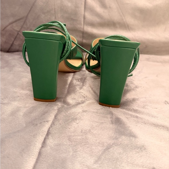Heart in D Emerald Green Lace-Up Square Toe Heels/Sandals Size 9 - Picture 6 of 8